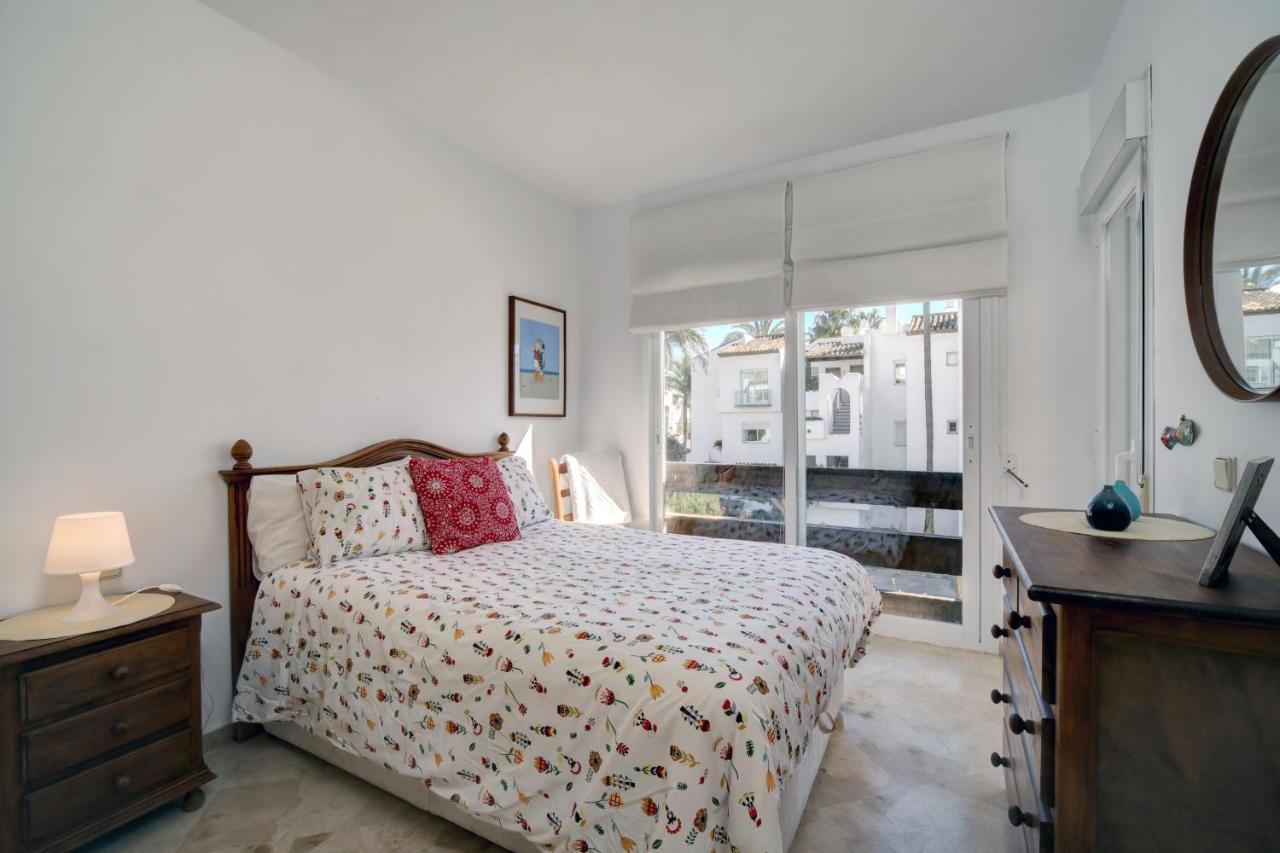 Exceptional Beachfront Complex With Pool In Costalita, Estepona Dış mekan fotoğraf