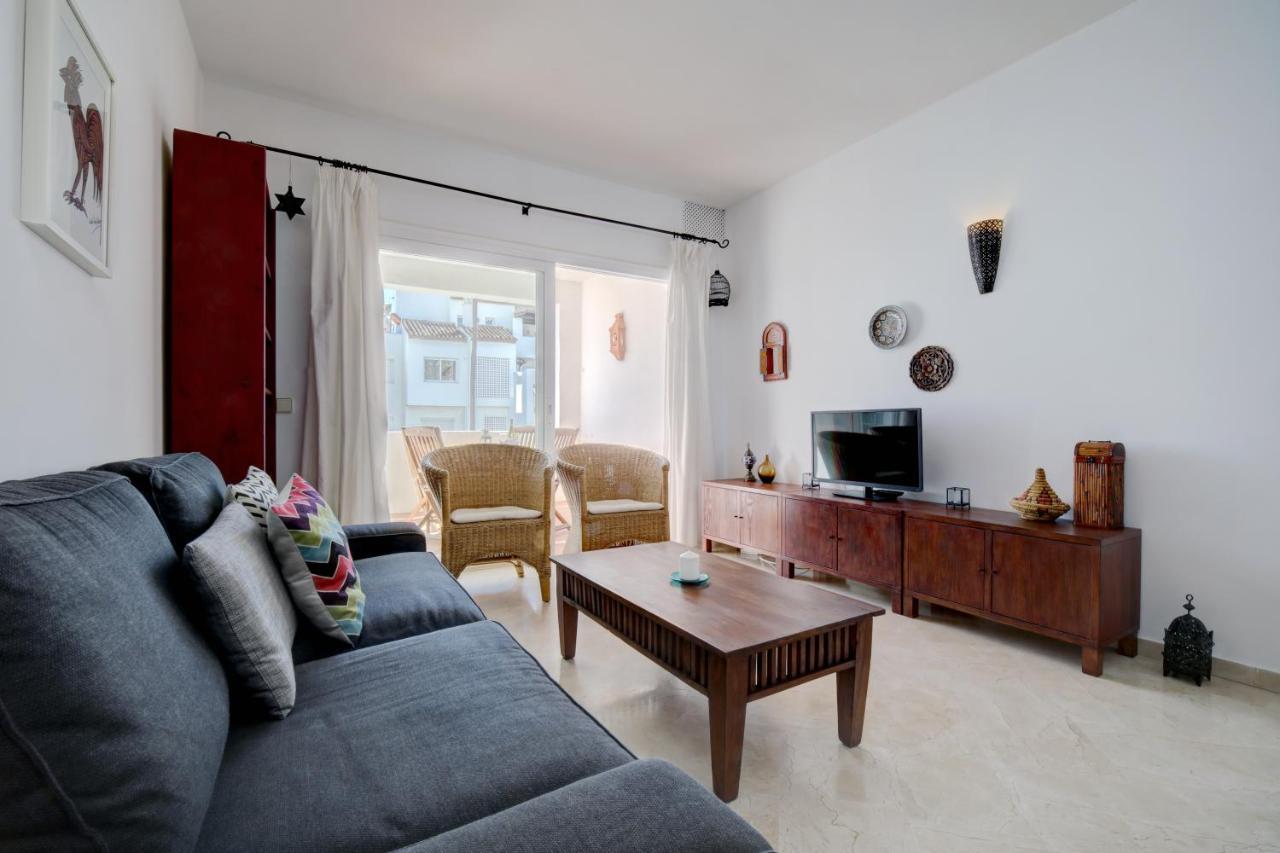 Exceptional Beachfront Complex With Pool In Costalita, Estepona Dış mekan fotoğraf
